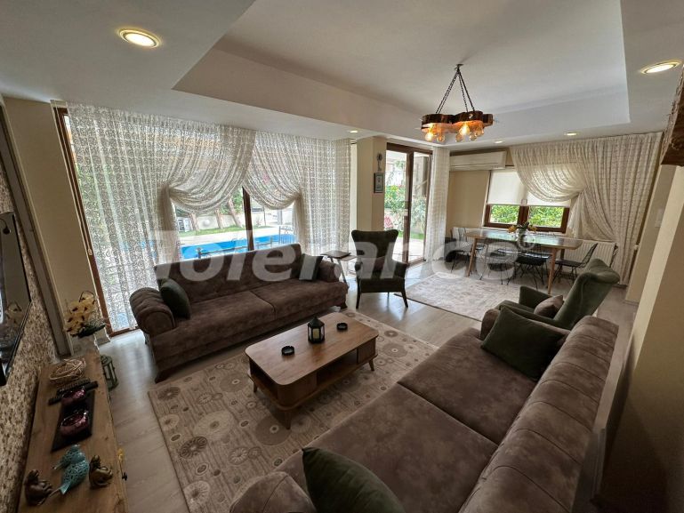 Villa in Belek Zentrum, Belek pool - immobilien in der Türkei kaufen - 94821