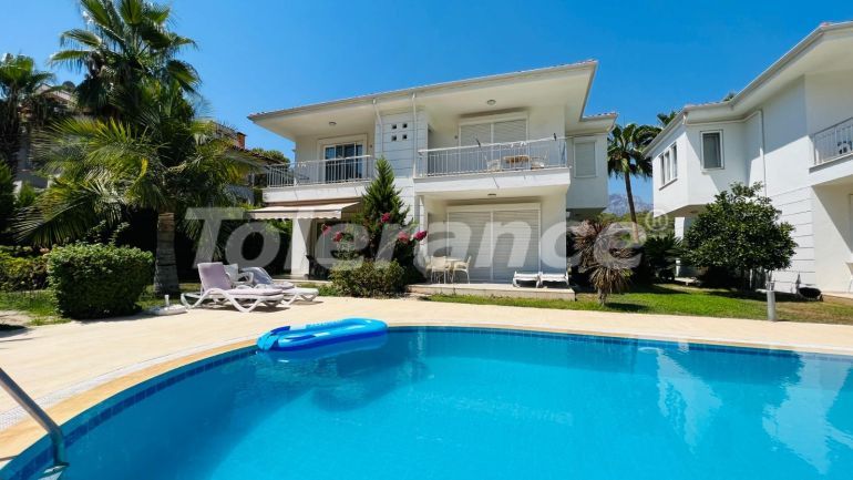 Villa in Kemer Zentrum, Kemer pool - immobilien in der Türkei kaufen - 111073