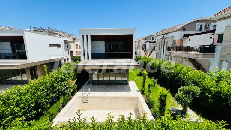 فلل من المتعهد في:في مركز مدينة كيمير, كيمير مسبح - شراء عقار في تركيا - 136336