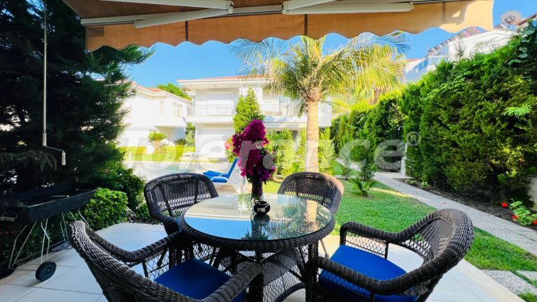 Villa еn Kemer Centre, Kemer piscine - acheter un bien immobilier en Turquie - 136554