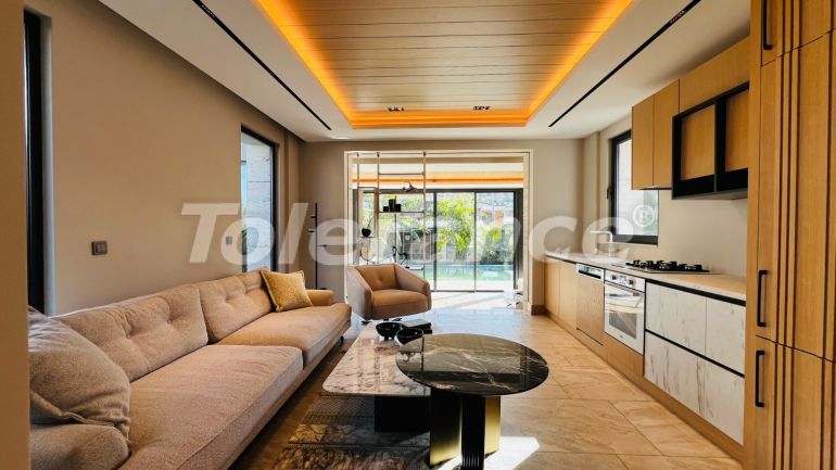 Villa van de ontwikkelaar in Kemer Centrum, Kemer zwembad - onroerend goed kopen in Turkije - 136686