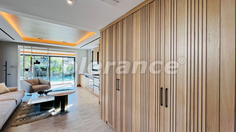 Villa van de ontwikkelaar in Kemer Centrum, Kemer zwembad - onroerend goed kopen in Turkije - 136702