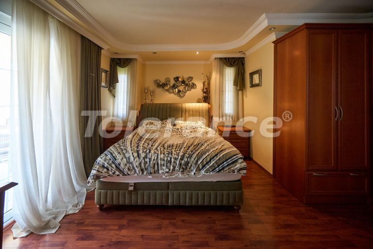 Villa in Kemer Zentrum, Kemer pool - immobilien in der Türkei kaufen - 141284