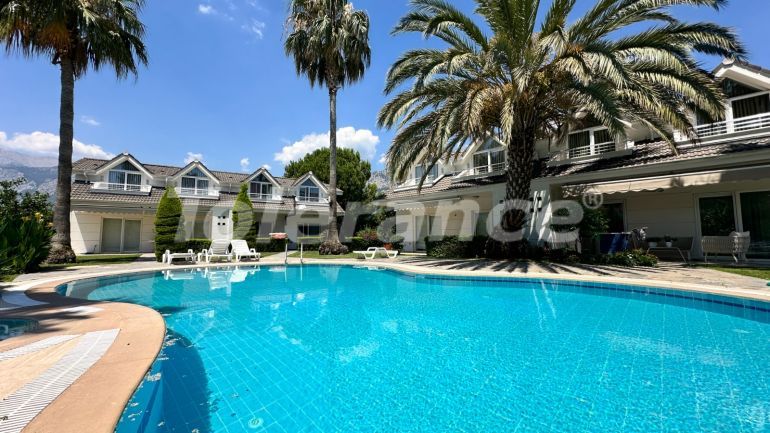 Villa in Kemer Centrum, Kemer met zwembad - onroerend goed kopen in Turkije - 141692