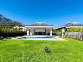 Villa in City Center, Kemer with pool - buy realty in Turkey - 104018