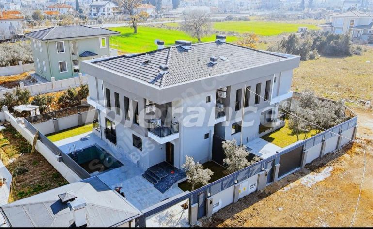 Villa in Döşemealtı, Antalya zwembad - onroerend goed kopen in Turkije - 113237