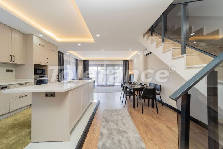 ویلا که در دوشمالتی, آنتالیا استخر - خرید ملک در ترکیه - 113246