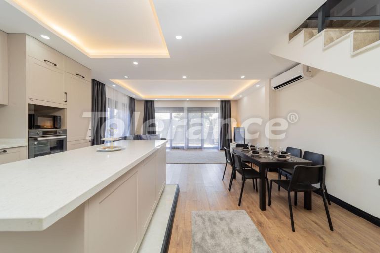 ویلا که در دوشمالتی, آنتالیا استخر - خرید ملک در ترکیه - 113248