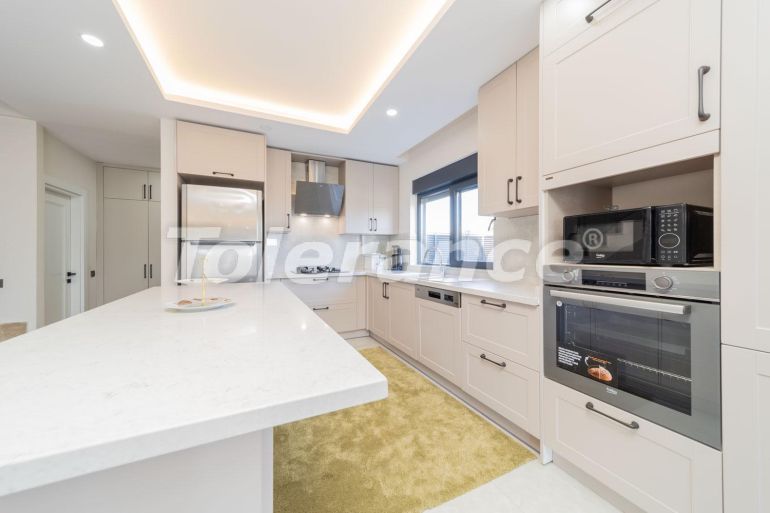 ویلا که در دوشمالتی, آنتالیا استخر - خرید ملک در ترکیه - 113250