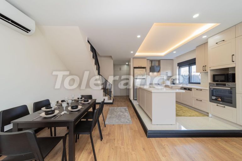 ویلا که در دوشمالتی, آنتالیا استخر - خرید ملک در ترکیه - 113253