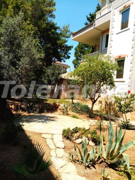 Villa in Döşemealtı, Antalya - buy realty in Turkey - 114570
