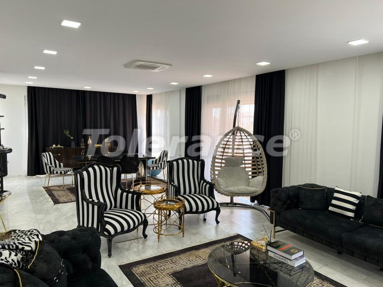 Villa in Döşemealtı, Antalya - buy realty in Turkey - 114665