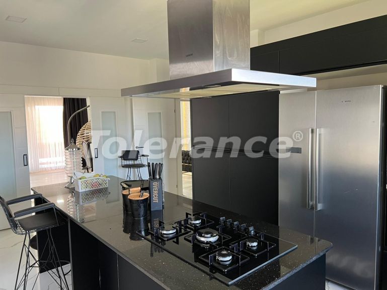 Villa in Döşemealtı, Antalya - buy realty in Turkey - 114673