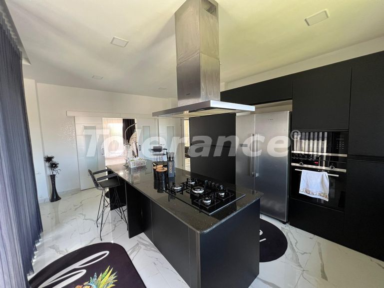 Villa in Döşemealtı, Antalya - buy realty in Turkey - 114678