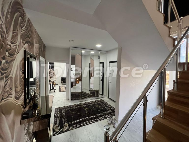 Villa in Döşemealtı, Antalya - buy realty in Turkey - 114682