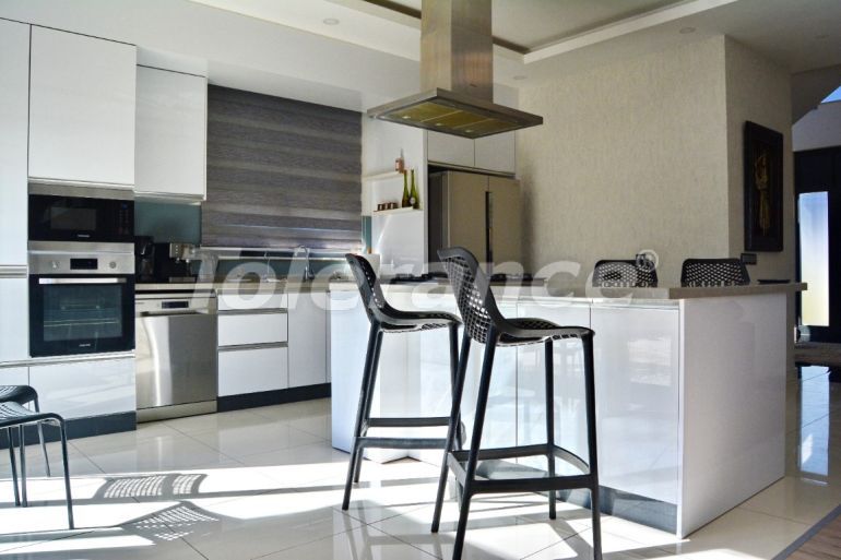 فلل في:في دوشيمالتي, أنطاليا مسبح - شراء عقار في تركيا - 131535