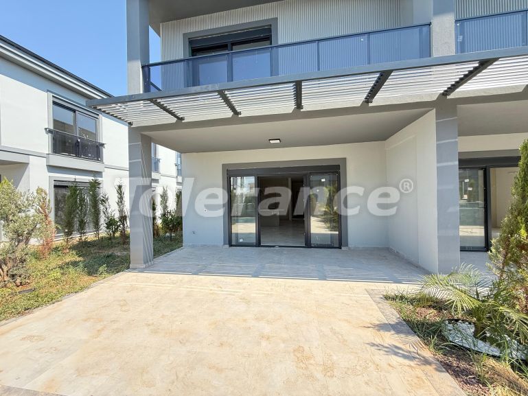 Villa van de ontwikkelaar in Döşemealtı, Antalya zwembad - onroerend goed kopen in Turkije - 134586