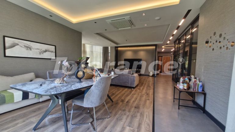 Villa in Döşemealtı, Antalya mit pool - immobilien in der Türkei kaufen - 141503