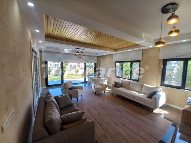 Villa еn Döşemealtı, Antalya - acheter un bien immobilier en Turquie - 145354