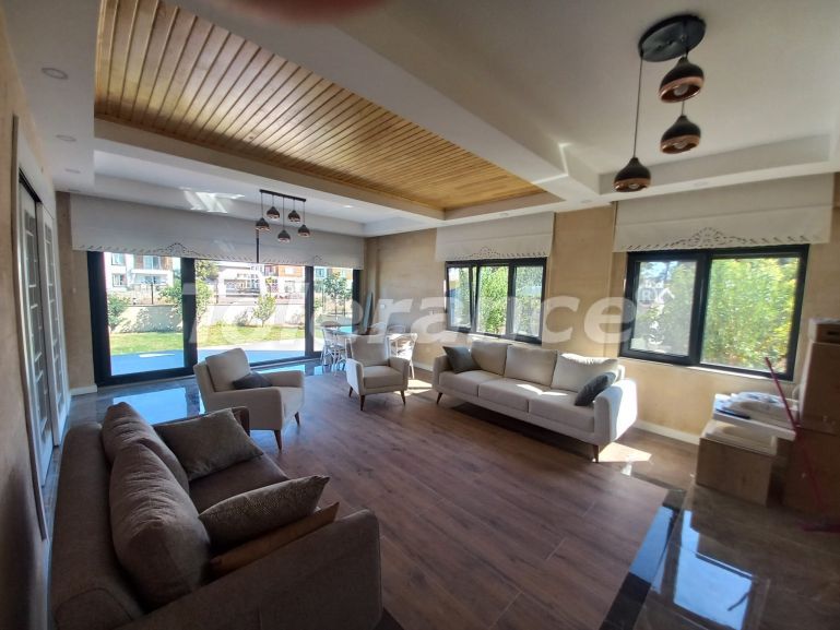 Villa еn Döşemealtı, Antalya - acheter un bien immobilier en Turquie - 145372