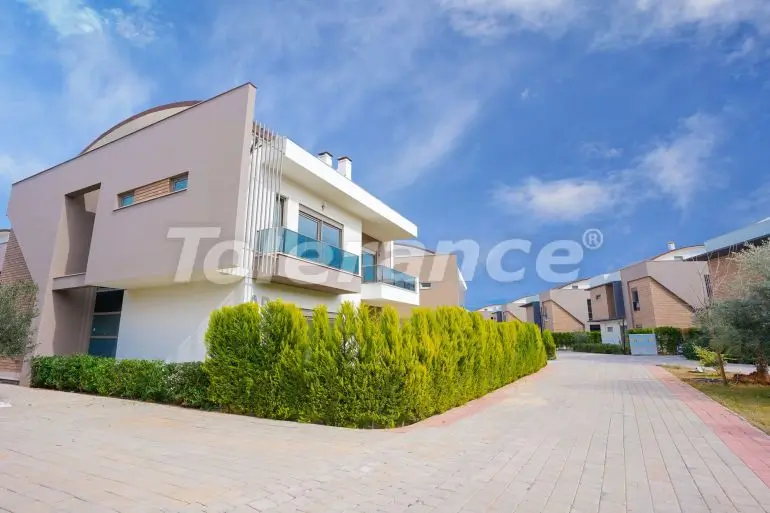 ویلا که در دوشمالتی, آنتالیا استخر - خرید ملک در ترکیه - 33659