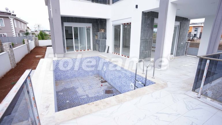 Villa from the developer in Döşemealtı, Antalya pool - buy realty in Turkey - 48073