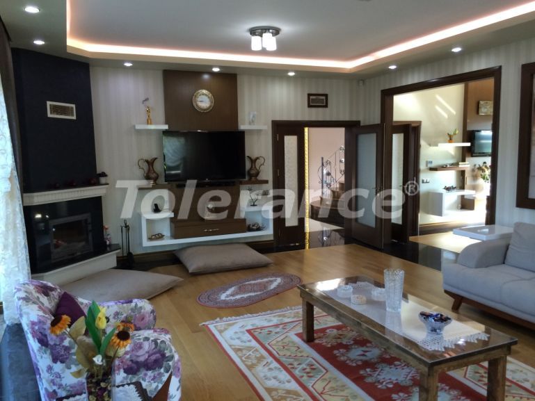 Villa in Döşemealtı, Antalya - onroerend goed kopen in Turkije - 53079