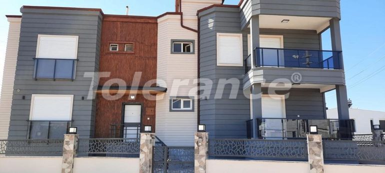 Villa in Döşemealtı, Antalya - buy realty in Turkey - 94458