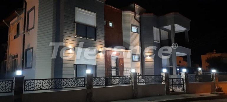 Villa еn Döşemealtı, Antalya - acheter un bien immobilier en Turquie - 94460