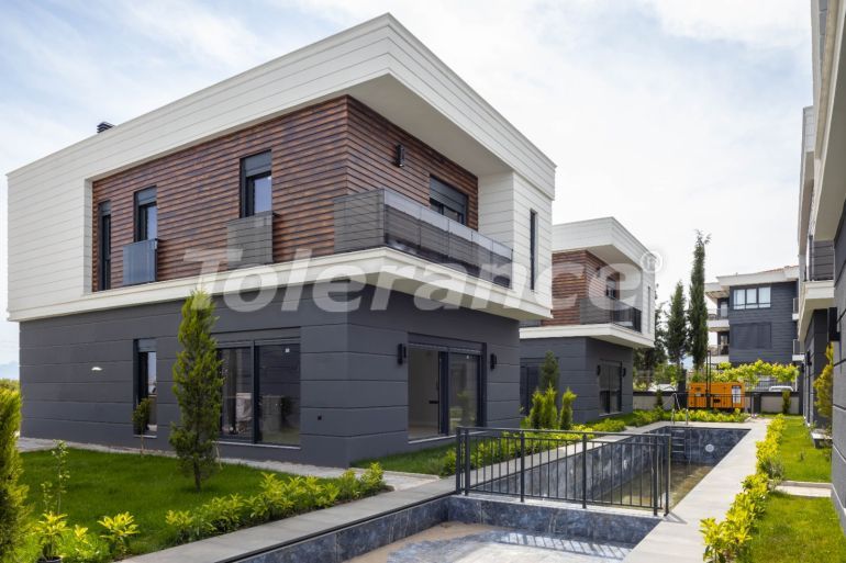 Villa du développeur еn Döşemealtı, Antalya piscine - acheter un bien immobilier en Turquie - 94562