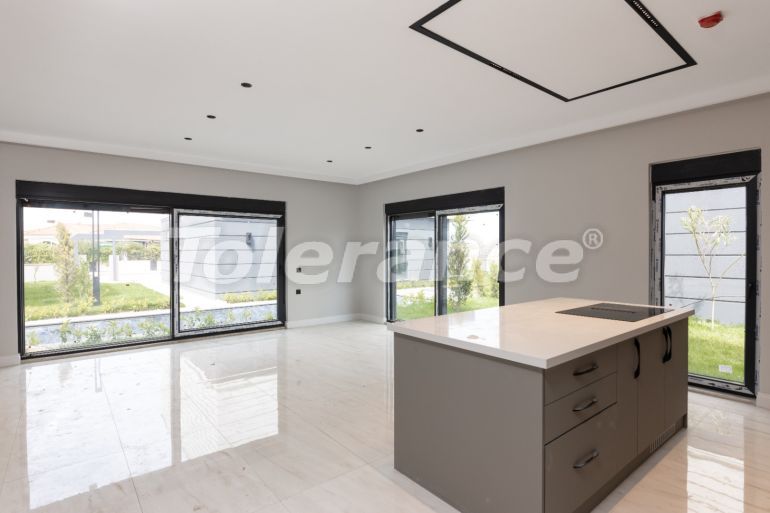 Villa du développeur еn Döşemealtı, Antalya piscine - acheter un bien immobilier en Turquie - 94627