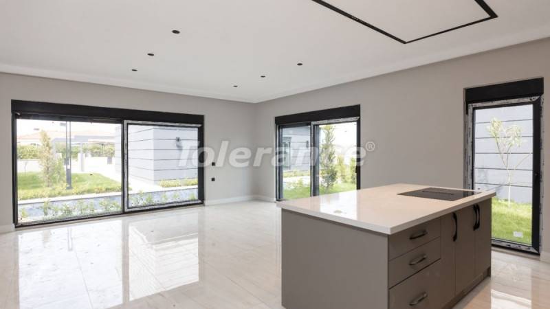 Villa van de ontwikkelaar in Döşemealtı, Antalya zwembad - onroerend goed kopen in Turkije - 94627