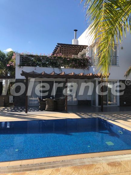 ویلا که در فاماقوستا, قبرس شمالی استخر - خرید ملک در ترکیه - 110143