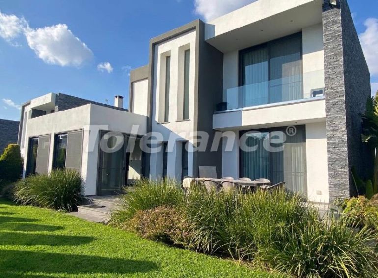 Villa in Famagusta, Nordzypern pool - immobilien in der Türkei kaufen - 81656