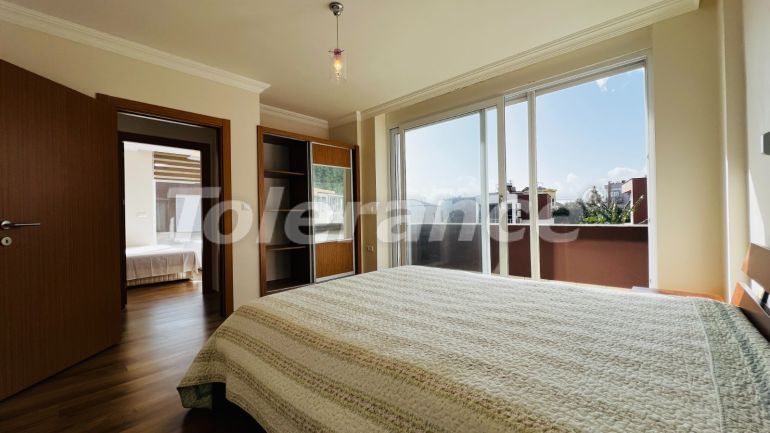 ویلا که در گوینوک, کمر استخر - خرید ملک در ترکیه - 136908