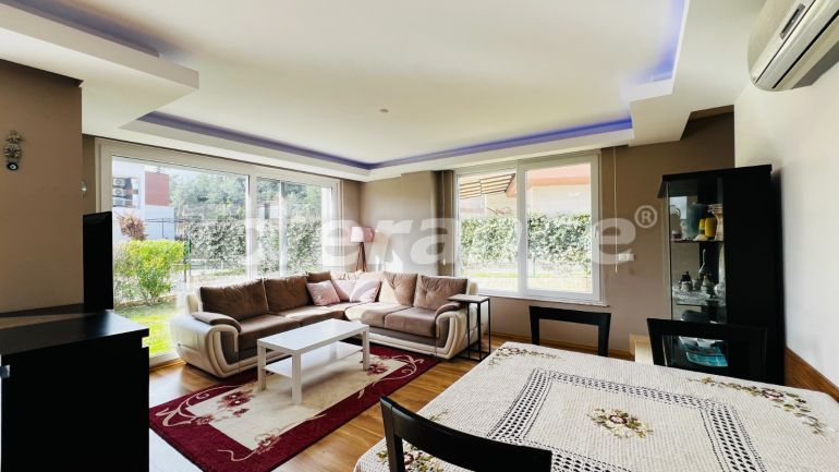 ویلا که در گوینوک, کمر استخر - خرید ملک در ترکیه - 136909