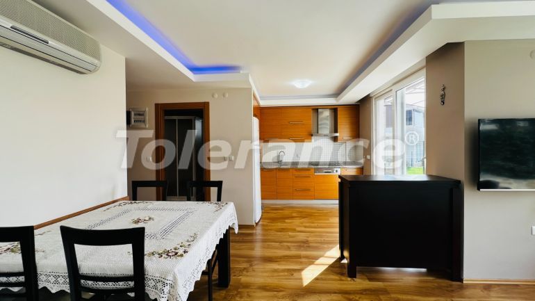 ویلا که در گوینوک, کمر استخر - خرید ملک در ترکیه - 136912