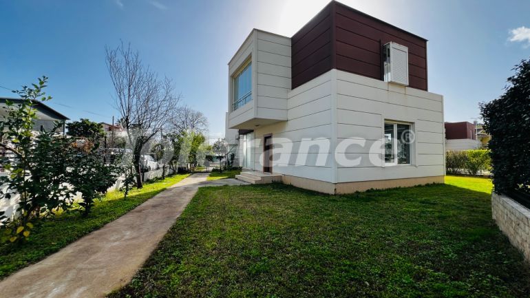 ویلا که در گوینوک, کمر استخر - خرید ملک در ترکیه - 136914