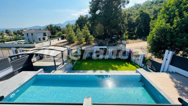 Villa in Kirish, Kemer with pool - buy realty in Turkey - 104044