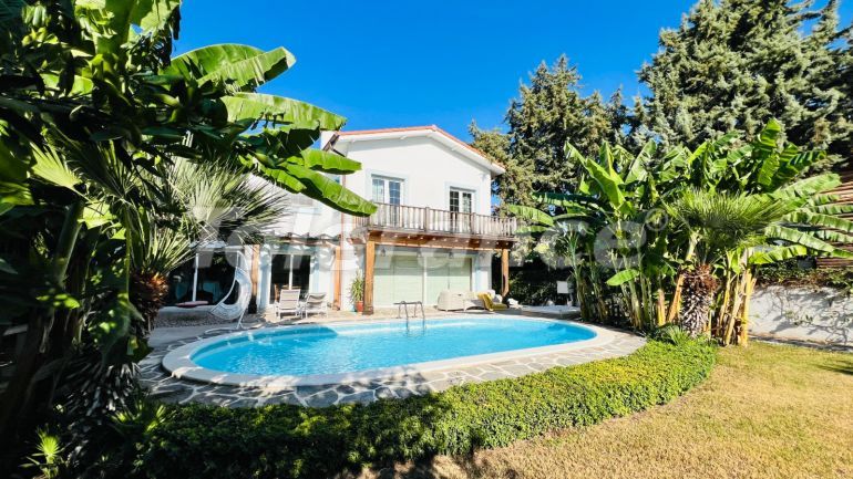 Villa еn Kiriş, Kemer piscine - acheter un bien immobilier en Turquie - 111033