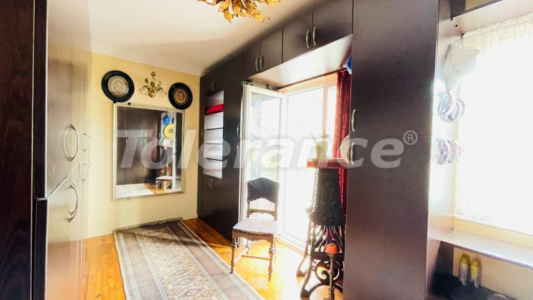 ویلا که در کیریش, کمر استخر - خرید ملک در ترکیه - 136639