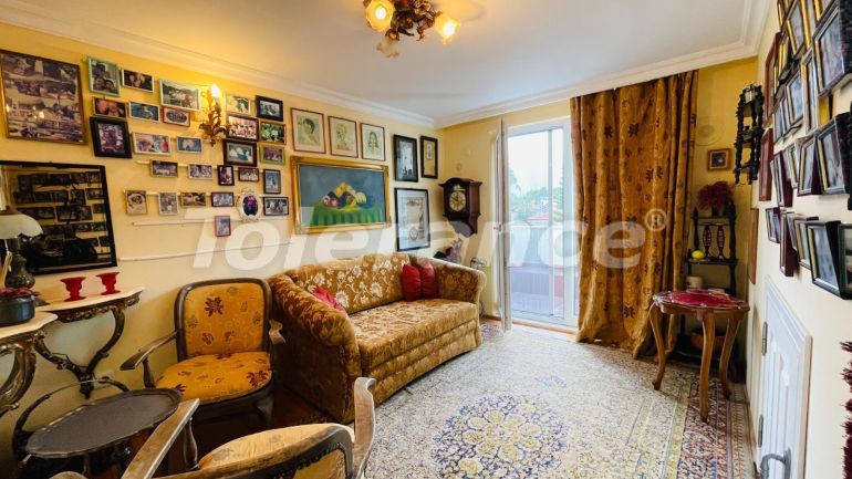 ویلا که در کیریش, کمر استخر - خرید ملک در ترکیه - 136642