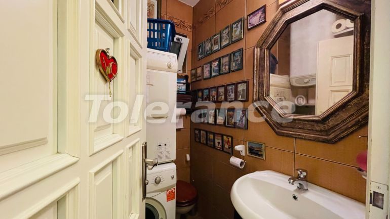 ویلا که در کیریش, کمر استخر - خرید ملک در ترکیه - 136646