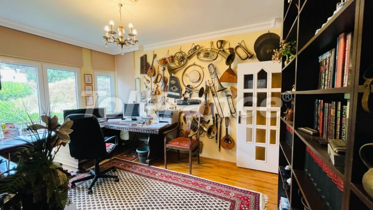 ویلا که در کیریش, کمر استخر - خرید ملک در ترکیه - 136653