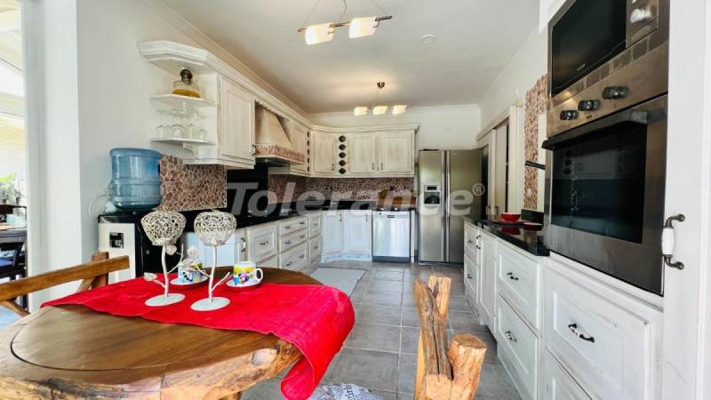 Villa in Kiriş, Kemer zwembad - onroerend goed kopen in Turkije - 111052