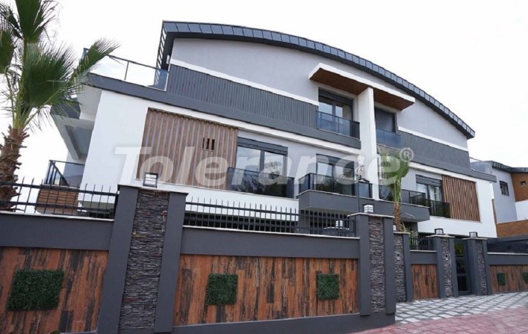Villa in Konyaaltı, Antalya pool - immobilien in der Türkei kaufen - 47255