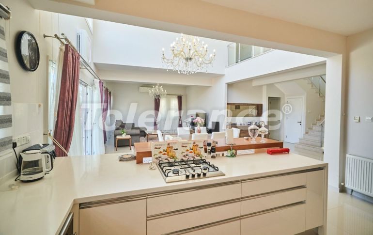 Villa еn Kyrénia, Chypre du Nord vue sur la mer piscine - acheter un bien immobilier en Turquie - 105588