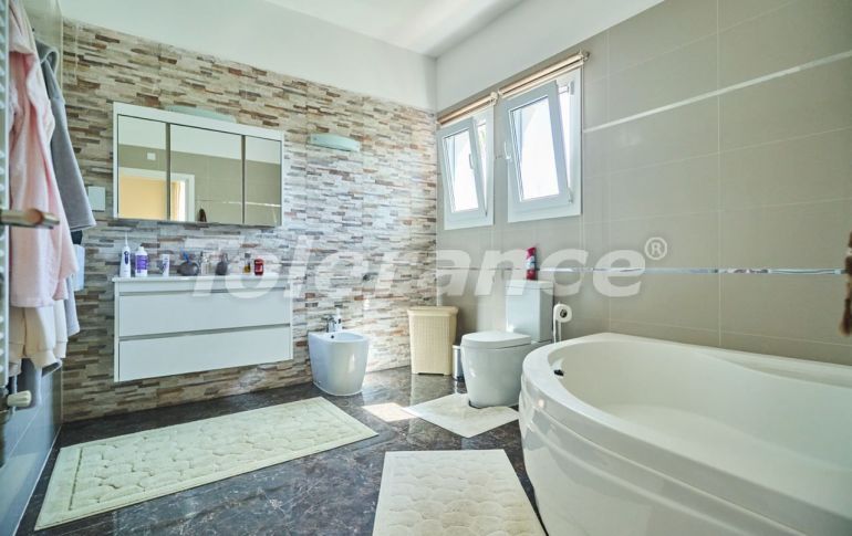 Villa еn Kyrénia, Chypre du Nord vue sur la mer piscine - acheter un bien immobilier en Turquie - 105601