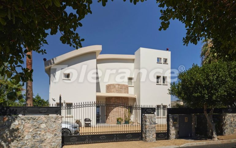 Villa еn Kyrénia, Chypre du Nord vue sur la mer piscine - acheter un bien immobilier en Turquie - 105612