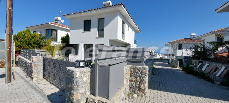 Villa van de ontwikkelaar in Kyrenie, Noord-Cyprus zwembad - onroerend goed kopen in Turkije - 105815